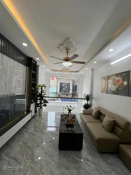 Oto đỗ cửa phố bạch mai kinh doanh nhà đẹp ở ngay 33mx5t giá nhỉnh 7 tỷ lô góc 2 thoáng