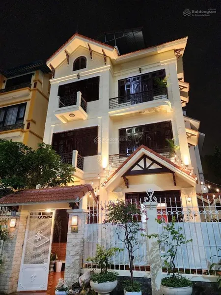 Hàng hiếm biệt thự mỹ đình lô góc 3 mặt thoáng vỉ hè kinh doanh ở sướng dt 145m*4t22,5mt 40,6 tỷ