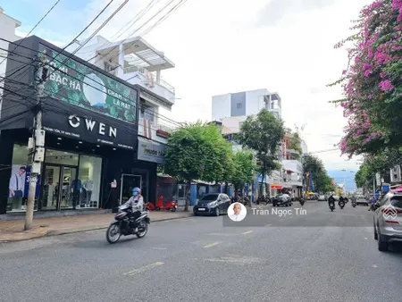 Bán nhà 2 tầng mặt tiền đường lý thánh tôn giá 30 tỷ. tp nha trang