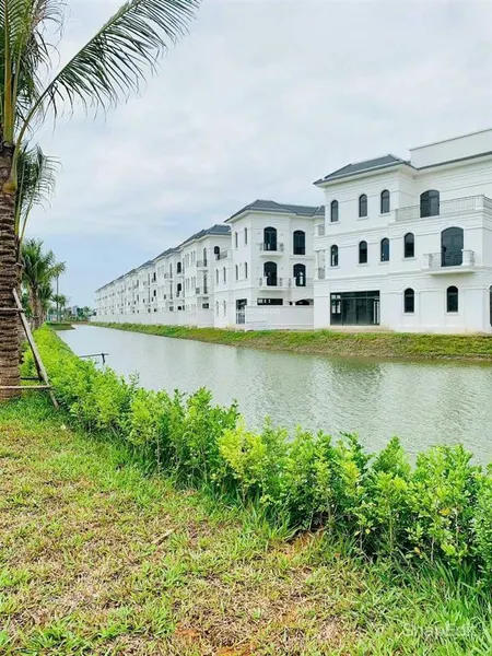 Chính chủ cần bán căn bt đơn lập, dt 277m2, view sông, khu đô thị vinhomes star