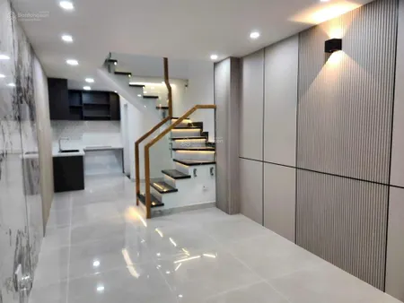 Nhà bán quận 4 nhà tốt, kèo thơm, cách đường lớn xe tải chỉ 30m