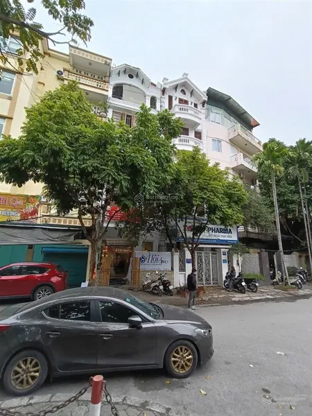 Bán liền kề trung yên ô tô tránh 100m2, 5 tầng, mặt tiền 6mdoanh thu 100 triệu/ thánggiá 27 tỷ