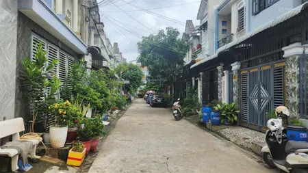 Bán nhà ngay trung tâm dĩ an bình dương