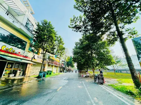 Chủ cần tiền bán nhà phố 3 tầng ngay đường d33 kdc vietsing kd mua bán sầm uất, giá đầu tư tốt nhất