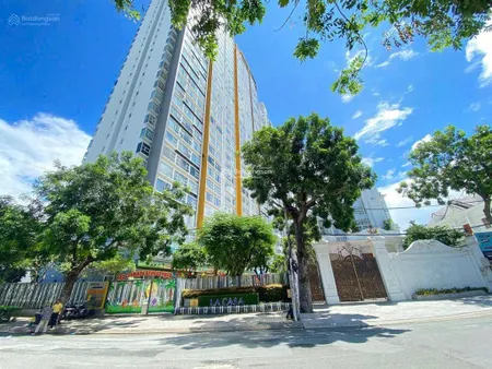 Cần bán shophouse khối đế chung cư với diện tích lớn đang cho thuê dài hạn 8 năm với 300tr/th