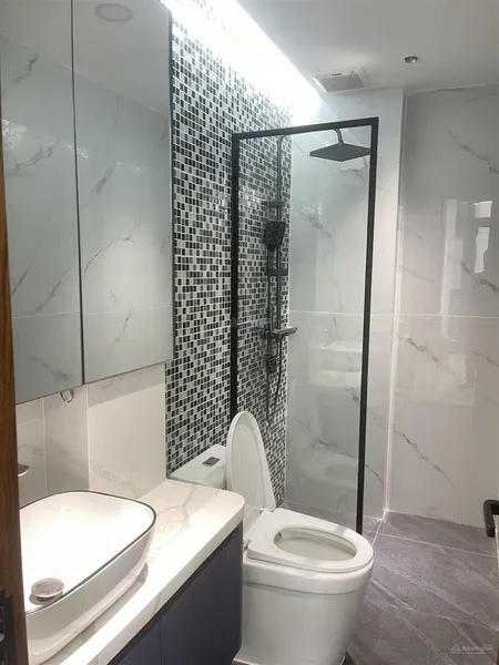 Bán nhà giá 6,9 tỷ đầy đủ nội thất,,4pn, 5wc, 5 tầng