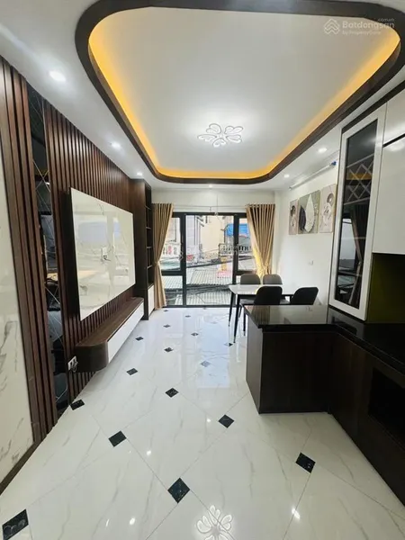 Cầu diễn 32m 6 tầng ở ngay 20m ô tô giá chỉ 7,2 tỷ