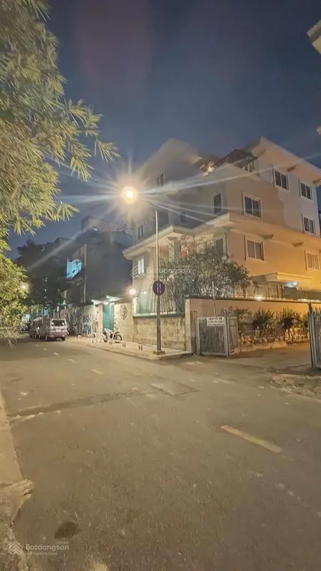 Biệt thự 3 mặt tiền đakao quận 1, dt sàn 549m2
