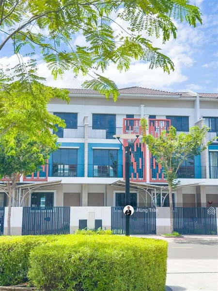 Bán gấp nhà 3 tầng view công viên sun casa central giá chỉ 3 tỷ 270