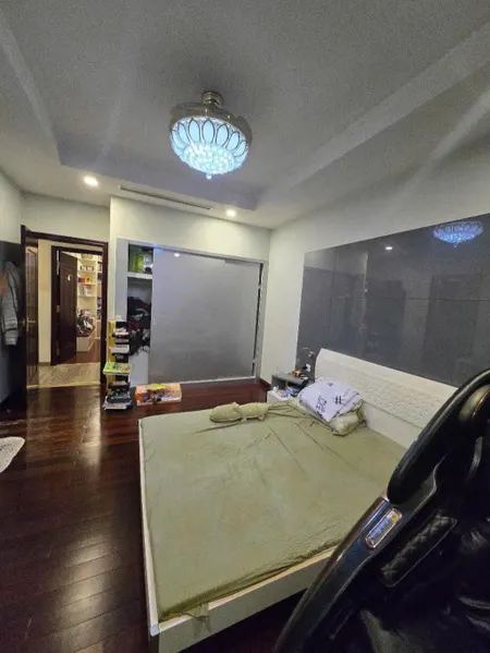 Bán nhà 123m² ngang 12m giá 15.8 tỷ Phường Khương Đình