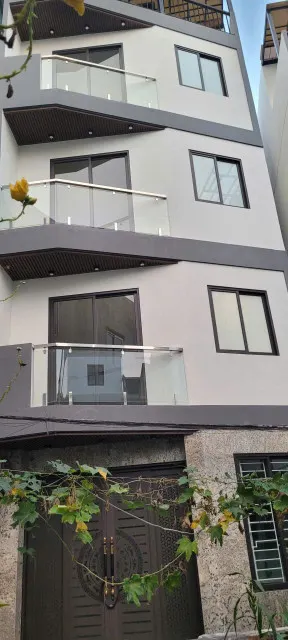 Bán nhà liền kề Thanh Am – Việt Hưng  33m² xây mới 5 tầng, lô góc, giá chỉ 5,3 tỷ