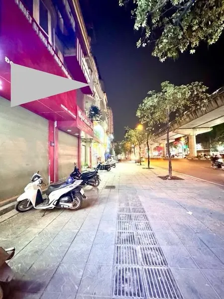 MẶT PHỐ - KINH DOANH ĐỈNH - 2 MẶT TIỀN - THOÁNG TRƯỚC SAU! 💕💕💕