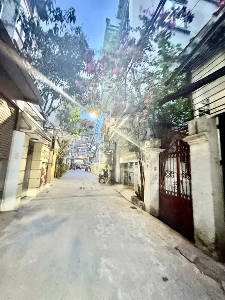 BÁN NHÀ ĐẸP – NGÕ Ô TÔ TRÁNH – PHÂN LÔ CÁN BỘ – PHỐ ĐỘI NHÂN BA ĐÌNH