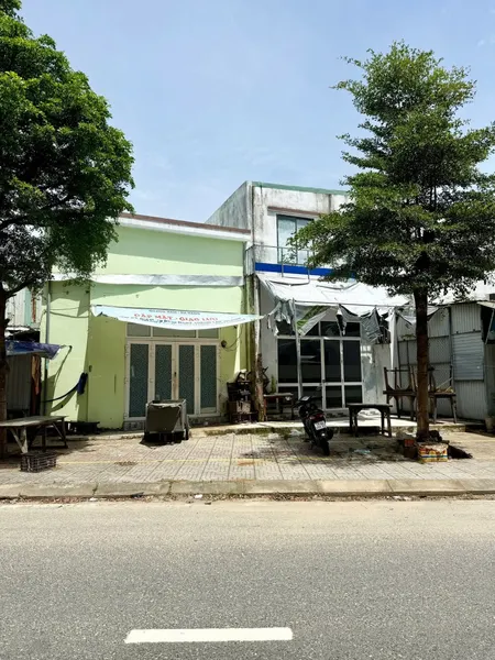 Bán nhà 130m2, MT Hoàng Thị Loan, Đường 7m5 - Giá 6,25 Tỷ