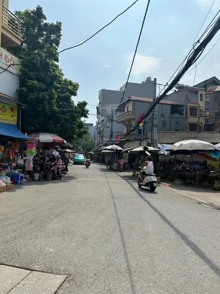 Bán nhanh 62m mt 6m đất phú diễn ngõ thông ô tô tải qua cửa kinh doanh phù hợp xây ccmn giá đầu tư