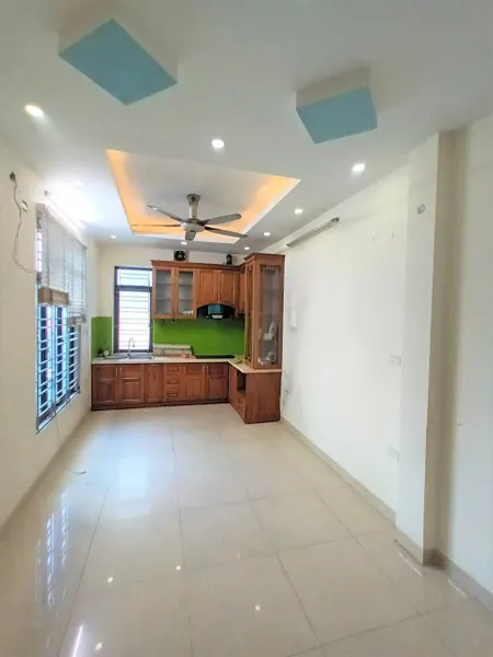 Cho thuê nhà mặt phố Giáp Bát - Kim Đồng, 35m² x 5 tầng, thiết kế 3 phòng ngủ 13,5 triệu