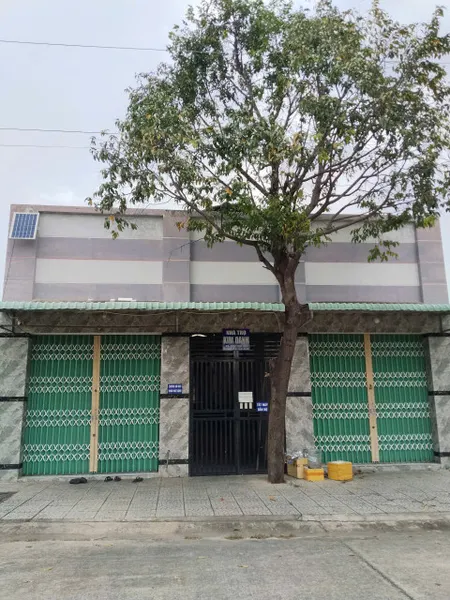 Nhà trọ kín phòng, ngay KCN Mỹ Phước 3, thu nhập ổn định ~10tr/tháng. Giá 1 TỶ 440 – thanh khoản nhanh. Chủ bán để mua nhà lớn hơn. 📲 0879819662 Văn Lực