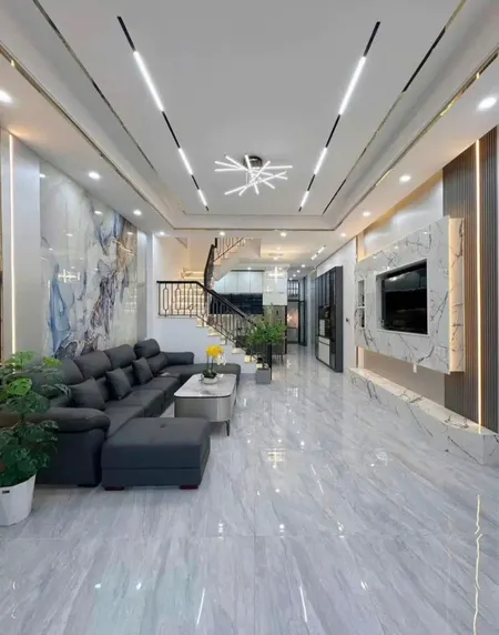 Nhà ngộp Hẻm xe hơi, 2 tầng - Nhỉnh 3 TỶ ngay Lý Chính Thắng, P. Võ Thị Sáu, Quận 3, Sổ hồng riêng