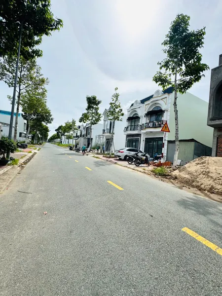 NỀN ĐẸP ĐƯỜNG SỐ 7 KHU 5A HƯỚNG ĐÔNG NAM - NGAY QUẢNG TRƯỜNG