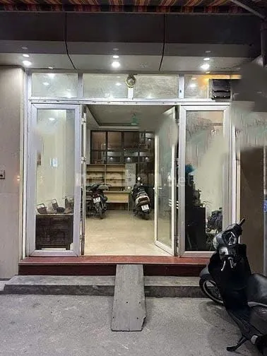 Cho thuê MBKD Phố Lò Đúc Cà Phê, Spa, KD nhỏ 40m2, mt 4m, ngõ ô tô, 7 Triệu