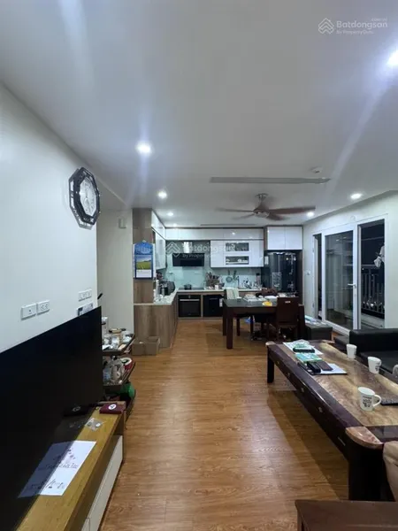 Bán gấp căn hộ chung cư toà cowa, diện tích 100m2, 3 ngủ, 2 vệ sinh