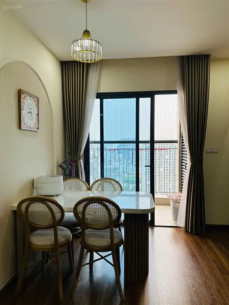 Chính chủ bán căn hộ 3 ngủ giá 7,9 tỷ garden hill 99 trần bình, dt 90m2 sẵn sổ full nội thất