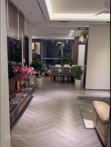 Hiếm! bán căn 4 ngủ star tower 158m2 full nội thất 14.1 tỷ (chuẩn giá)