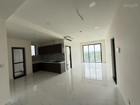 Bán diamond centery 121m2 3pn 3wc nhà mới 100% ngay cổng chính giá 9.3 tỷ all in tặng kèm ô xe