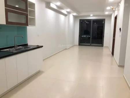 Căn hộ 2pn nội thất cơ bản, tự do bài trí, đã có sổ, nằm ngay khu trung tâm tiện đi lại