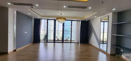 Bán gấp căn hộ penhouse 146m2 s3 skylake phạm hùng, ban công đông nam,giá đầu tư ,trần cao 3m