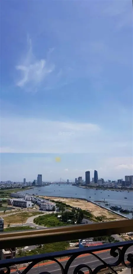Chính chủ cần bán căn cc golden bay. 1tỷ850 cho thuê 15 tr/tháng view vịnh biển