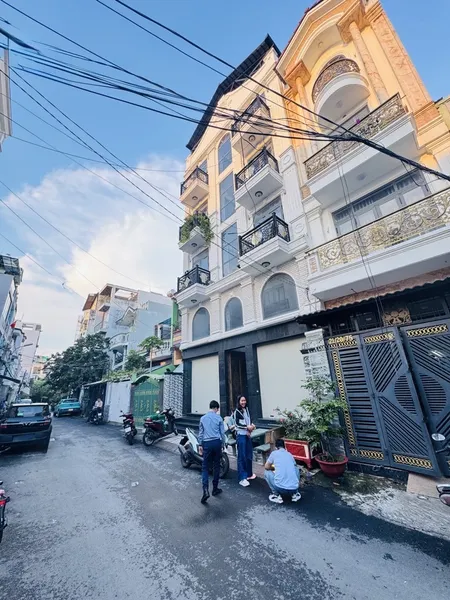 ✌️MẶT TIỀN ĐƯỜNG NHỰA 8 KDC LÝ CHIÊU HOÀNG - NHÀ MỚI 6 TẦNG DÒNG TIỀN KHAI THÁC TỚI 100 TRIỆU - ĐA CÔNG NĂNG GẤP BÁN.