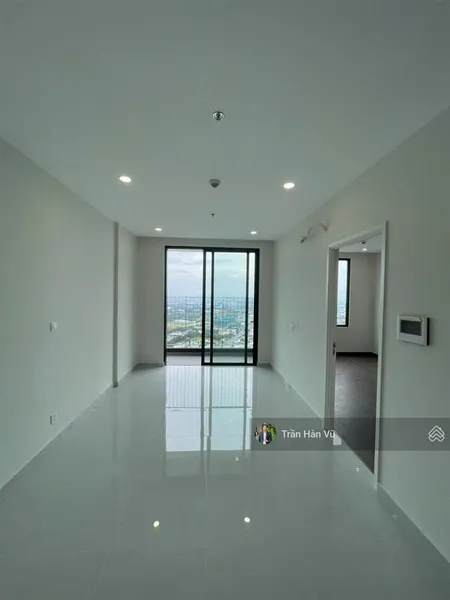 Bán nhanh căn hộ 2 phòng ngủ góc full nội thất đẹp chung cư the emerald golf view