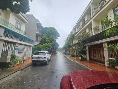 Bán 95m đất dãy BT4 khu đô thị đại dương. Cạnh công viên nguyễn văn cừ và khu vui chơi,hồ điều hoà.  Làn 2 đường nguyễn quyền. Phường võ cường bắc ninh