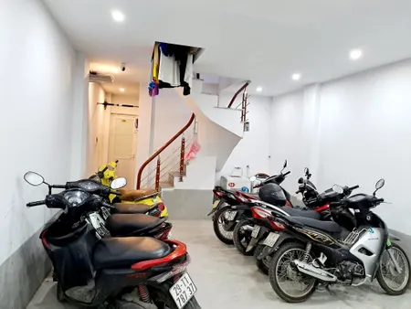 BÁN TÒA NHÀ CCMN ĐƯỜNG TÂN TRIỀU. 70M2 - 7 TẦNG. THANG MÁY. 19 PHÒNG KK.