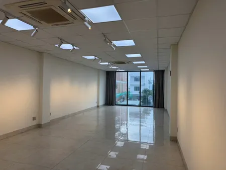 BDS HVL [NC] CARIK TRẦN NÃO Q2 TIỆN LÀM VPCT FULL KÍNH