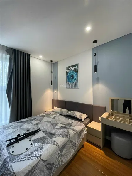 Chủ nhà thiện chí! cần bán gấp căn 2pn cc the park home, 80m2, nội thất xịn xò, sẵn sổ đỏ giao dịch