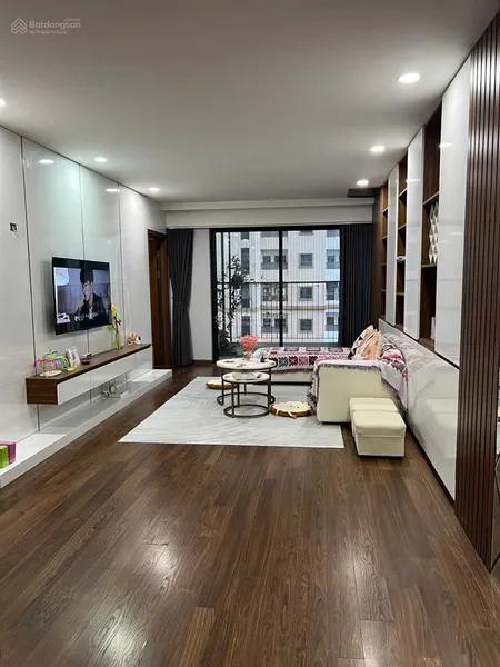Chính chủ bán căn hộ 3 phòng ngủ 97m2. tầng trung