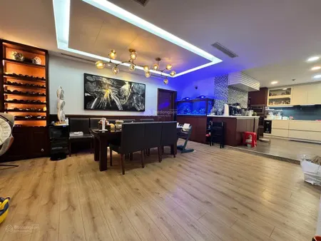 Bán penhouse đẹp nhất tòa ruby, full nội thất, saigon pearl 240m2, 28 tỷ, 3pn, 3wc