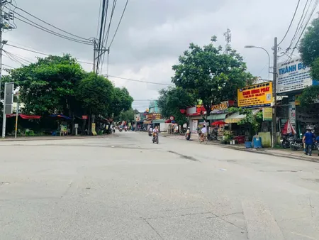 Hàng Ngộp. Siêu Rẻ. MT Đường Long Phước. P. Long Phước. Quận 9.