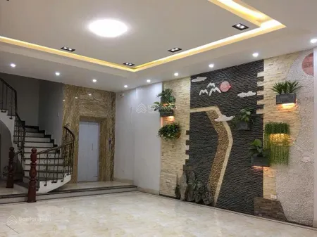 Chính chủ cần bán gấp nhà việt hưng 5 tầng, mt 6m, vị trí kinh doanh, văn phòng, công viên, chợ.