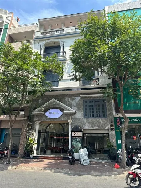 Bán nhà mặt tiền kinh doanh đường hoàng sa quận 1p.dakao 4 x 16m