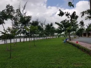 Cần bán biệt thự kdc 6b intresco. đối diện sông thoáng mát giá chỉ 27 tỷ, a hiền 0937 777 ***