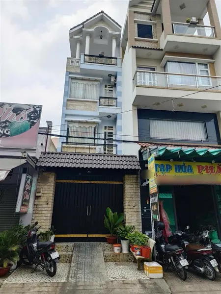 Mt đường số ngay lê văn quới 4 tầng 69m2 (4 x 17.2m) nhà full nội thất