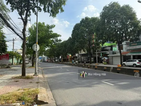 Chính chủ bán nhà 3 tầng dt 8x20 căn góc 2 mặt tiền đường lê thị riêng 30m cách ql1a 900m