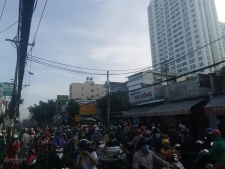 Bán nhà mặt tiền số 1030 lê văn lương, ngang 6.3m x 27m. đang cho thuê 40tr/tháng, còn hđ 5 năm