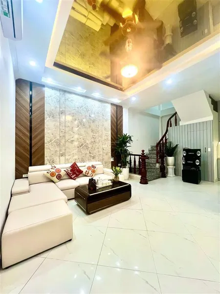Víp nhất ba đình, phố ngọc khánh 41m2x5t, ở luôn, ngõ đi thông, trước nhà thoáng rộng, hơn 7tỷ