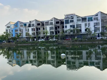 Nhà view hồ đẳng cấp khu vip flc garden đại mỗ, 100m2x5t, mt 7m, hoàn thiện đẹp, sát aeon mall