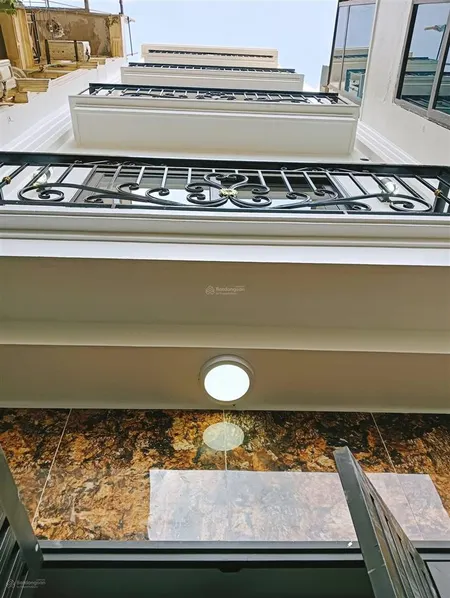 **bán nhà mới kính koong mỹ đình cách 1 nhà ra ô tô 37m2 4 tầng / giá 8,6 tỷ nhà xây mới
