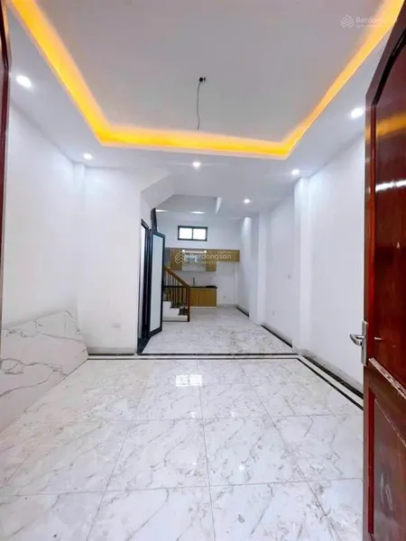 2.5 tỷ nhà 4 tầng x 35m2, gần ql6, tiện ích ngập tràn, ra bến xe yên nghĩa vài phút 0946 393 ***